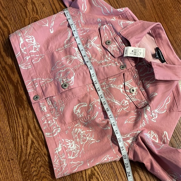 ASHLEY STEWART metallic foil floral etching /pink cropped trucker jacket 10/12 - Picture 9 of 13